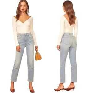 Reformation Claudia High Relaxed Jeans St. Lucia Wash Size 26 Small Spots
